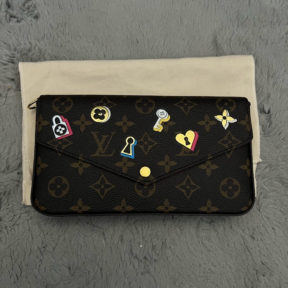 LOUIS VUITTON Felicie Pochette Love Lock Brown